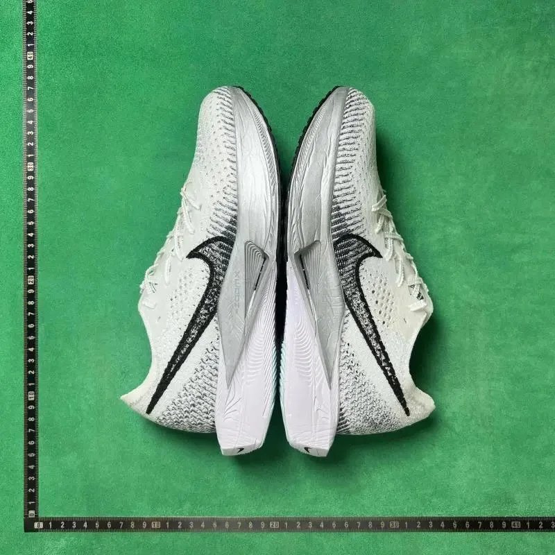 No.10 White Grey DV4129 100