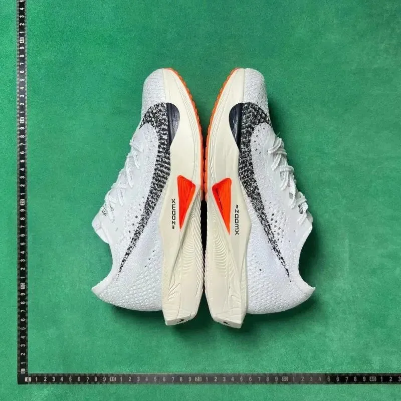 No. 4 White DX7957 100