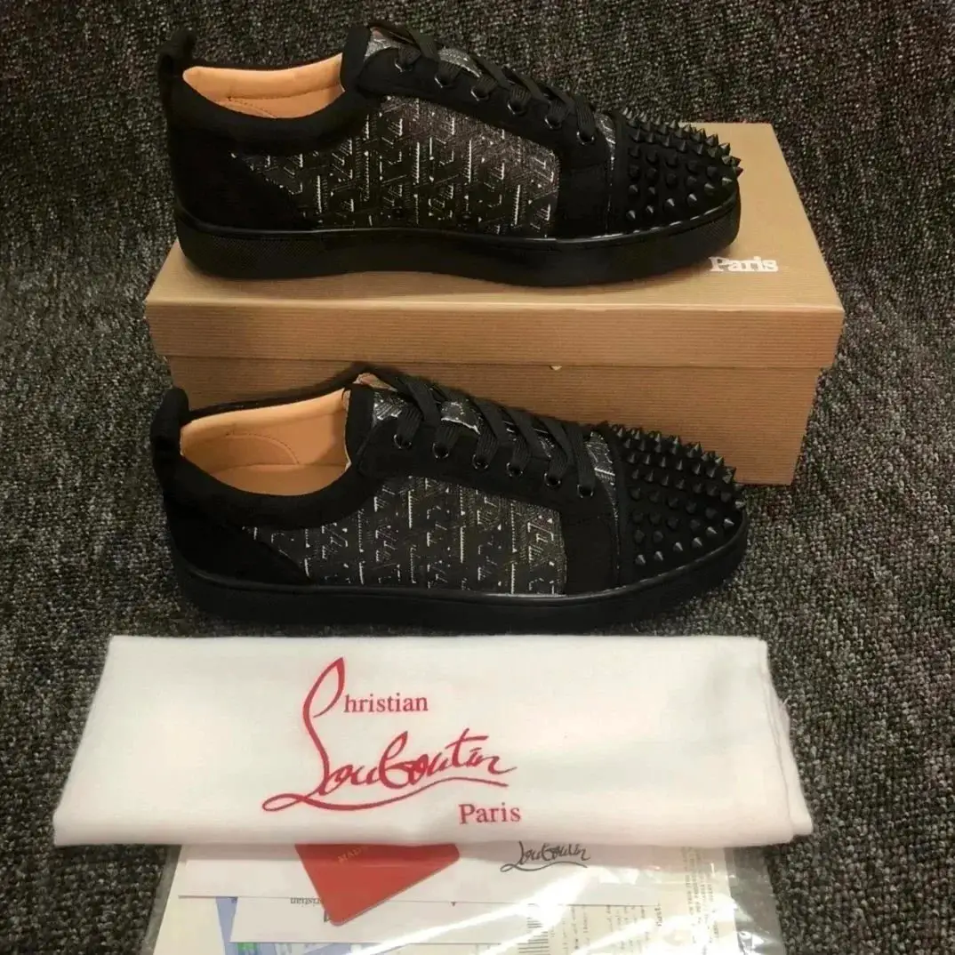 18 (Customized products cannot be returned)